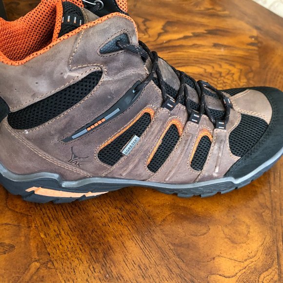 Brand New With Tags Stylish ECCO Boots - Picture 8 of 16